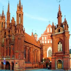 Cozy Apartment in Gothic style house in the Heart of the Old Town