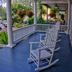 Downtown Savannah Oasis