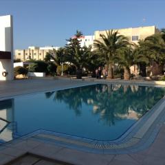 Seafront Apartment With Pool