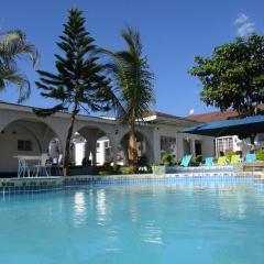 Blue Lagoon Lodge Blantyre