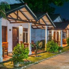 Luna Beach Hotel