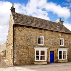 Morton House 4brm and Stable Block 3brm in Masham - 2-15 guests