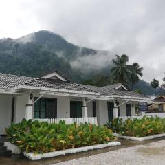 巴陵山花园村木屋