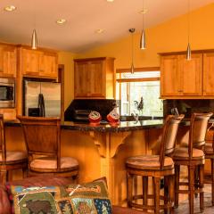 5-Star Luxury Tahoe Cabin! Great Location! Pool Table!Darts! Poker! Ping Pong! Games!