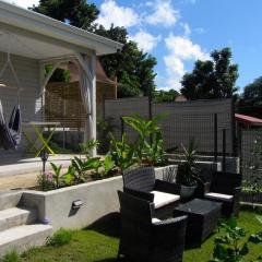 Or bleu-Bungalow volcan Soufriere-Vue sur mer