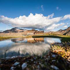 Sunny Valley Mountain Lodge