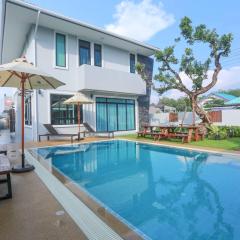 Summer Sense Sattahip Pool Villa