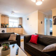 Spacious 2BR Flat in Stansted