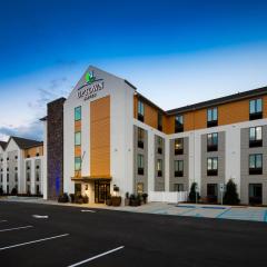 Uptown Suites Extended Stay Denver CO - Centennial