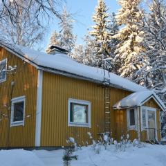 Old wooden house 20 min from Koli