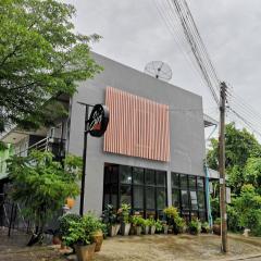 司隶素叻他尼旅馆