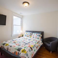 3-min walk to PETWORTH METRO STATION ;10 mins to CONVENTION CENTER: PRIVATE COZY and QUIET BEDROOM and BATHROOM