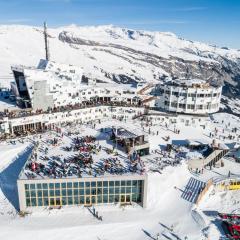 GALAAXY Mountain Hostel