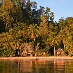 Harmony Bay Resort and Dive Center