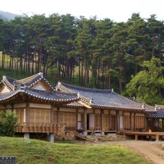 韩国传统房屋 - 春诺达恩酒店