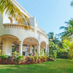 SaffronStays La Casa Maestro, Kashid - spanish-style luxury villa near Kashid Beach
