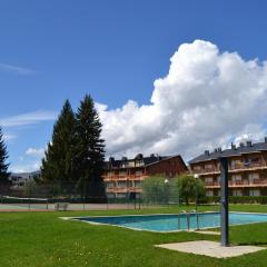 Amplio apartamento con piscina en Llívia