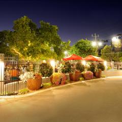 斯特林阿姆斯酒店