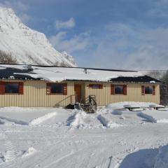 Lyngenfjord, Frøyas hus