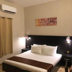 Posh Apartments Business Hotel