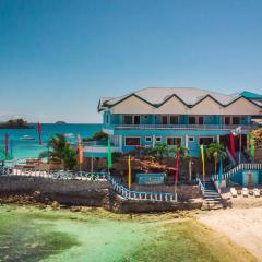 蓝珊瑚海滩度假酒店