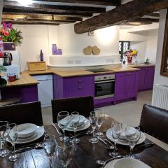 Cotswolds Valleys Accommodation - Medieval Hall - Exclusive use character three bedroom holiday apartment