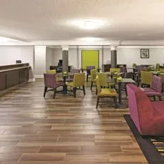 弗雷斯诺优胜美地拉坤塔酒店
