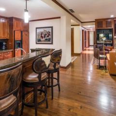 The Ritz-Carlton Club, 3 Bedroom Residence Float 2, Ski-in & Ski-out Resort in Aspen Highlands