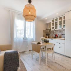 Beautiful apartment stylish village house @ Center Cadaqués