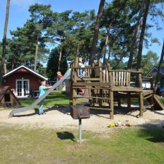 Lodge 6 personen camping de Molenhof