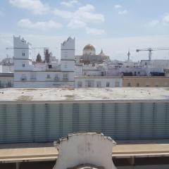 Apartamento en pleno centro de Cadiz con parking economico