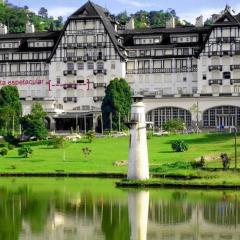 Palácio Quitandinha Espetacular Apartamento com Vista para o Lago