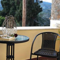 Chill out studio in the leafy Livadia village