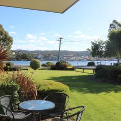 Pelican Waters