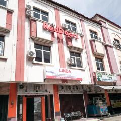 RedDoorz near Palembang Square Mall 2