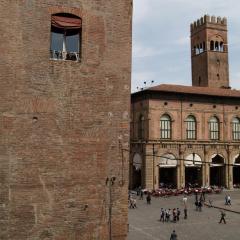 Casa Isolani Luxury Rooms Piazza Maggiore 1