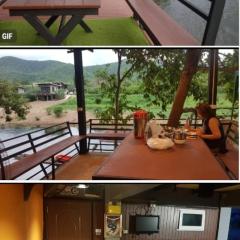 碧差汶府河小屋旅馆