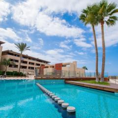 Paraiso Pool and Sea Views
