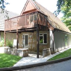 12 Valley Lodge