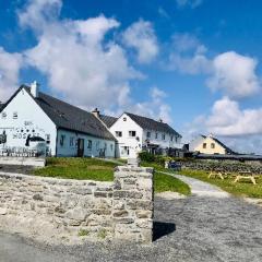 Brú Radharc na Mara - Sea View Hostel