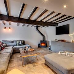 Aysgarth Nook by Maison Parfaite - Luxury Holiday Home with Hot Tub