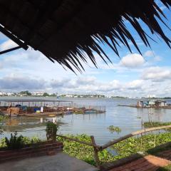 mekong riverside homestay