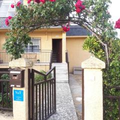 Casa Rural Alameda con chimenea y jardín