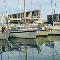 Sleep & Boats Barcelona City