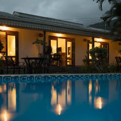 Auberge d'Anse Boileau & Restaurant Chez Plume