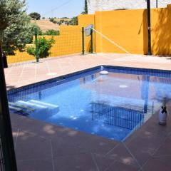 CASA CAPELLANIA-chalet con piscina junto a Madrid