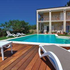 Beautiful Apartment In Izola With Wifi