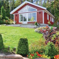 2 Bedroom Cozy Home In Vetlanda