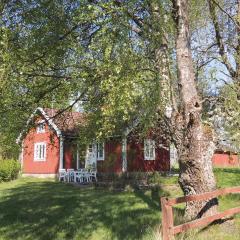 Cozy Home In Älmhult With Kitchen