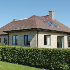 Three-Bedroom Holiday Home In Diksmuide